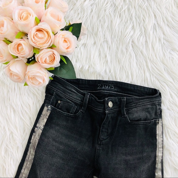 Jeans with stipes - Picture 2 of 4